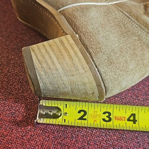 Wolverine Tan Suede Embroidered Heeled Boots Sz 7.5 Coastal Cowgirl Almond Toe - Picture 9 of 14